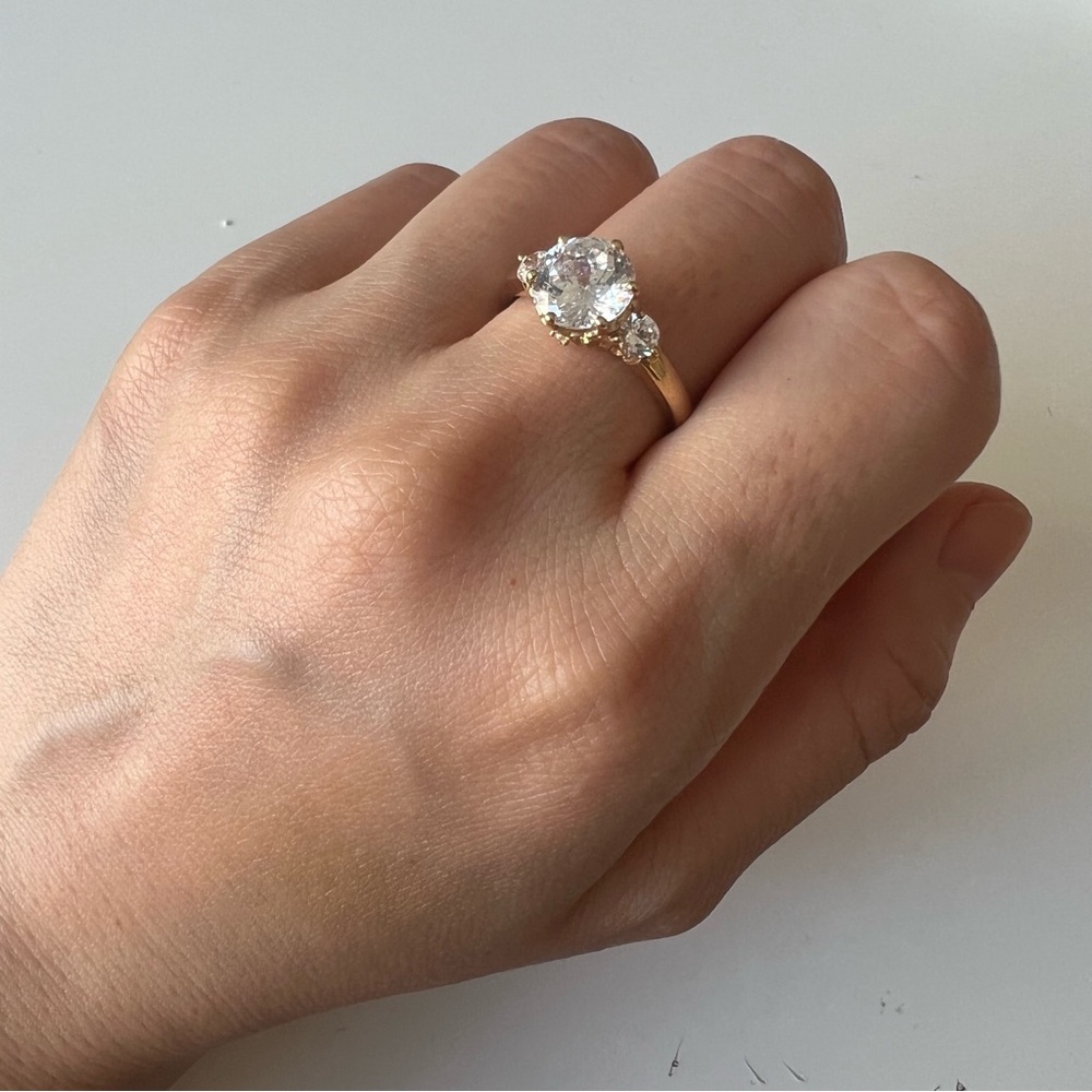 NEW 14k Gold Elegant Women's Ring
